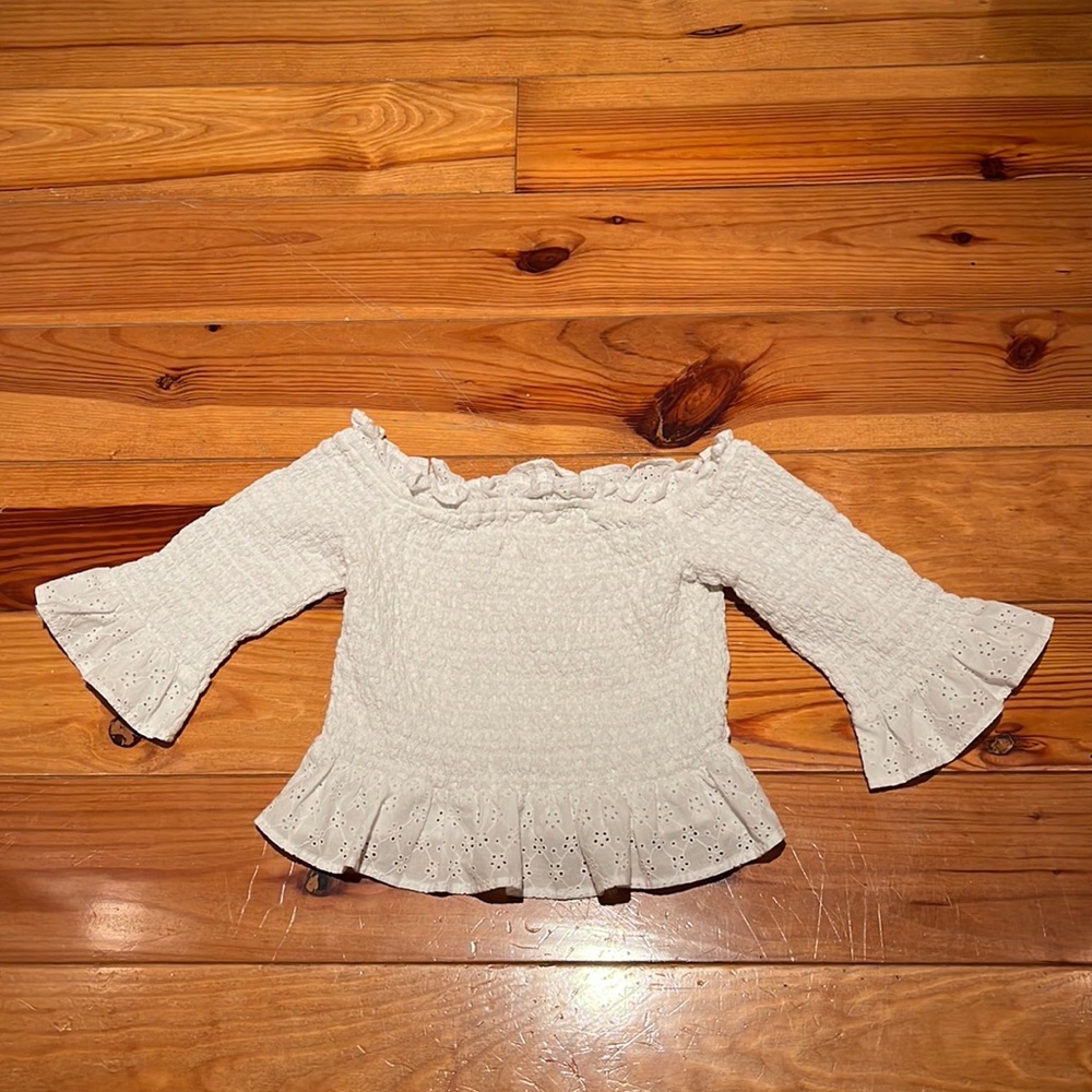 American Eagle crop top.